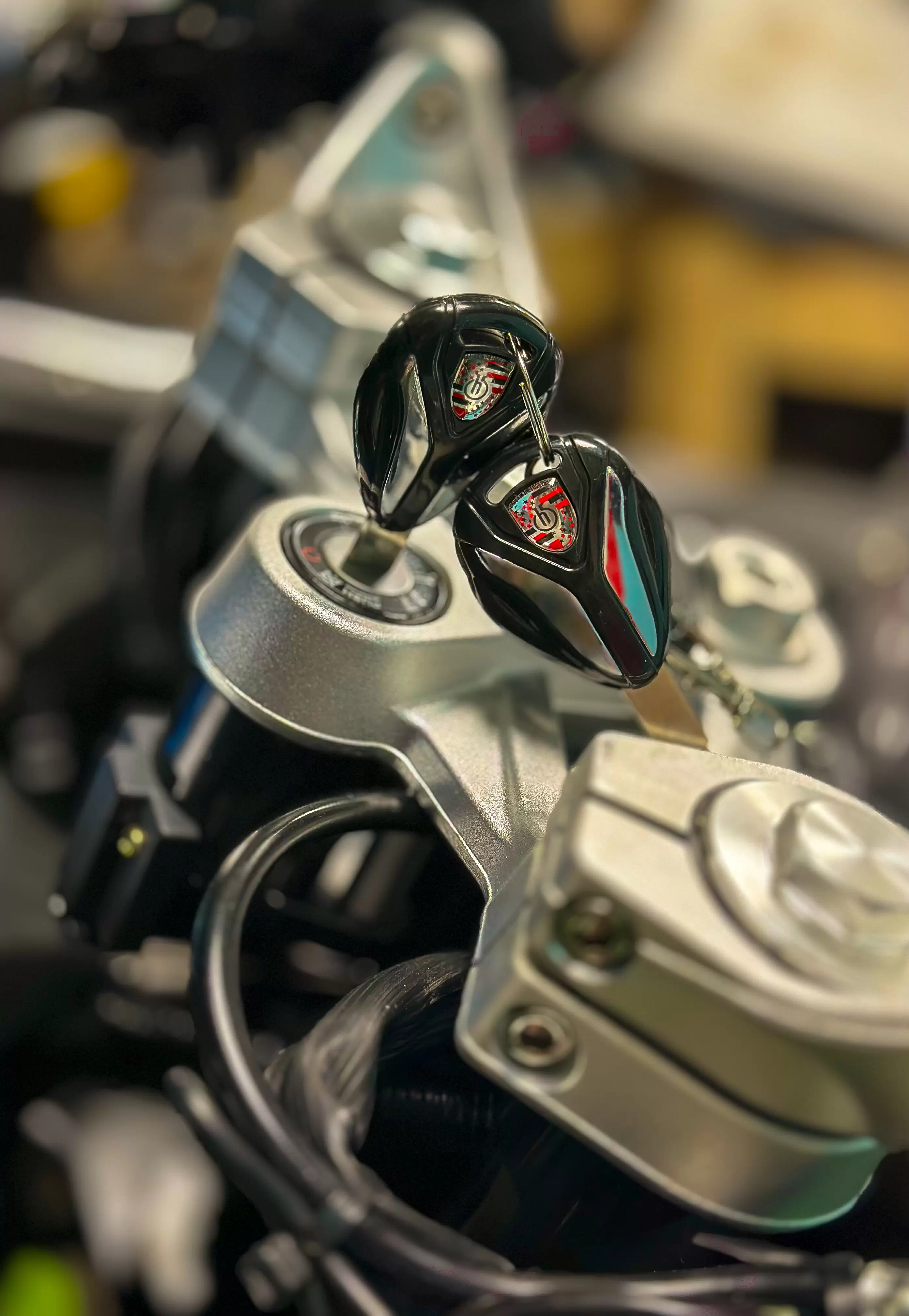 Электромотоцикл Ducati Panigale (серый)