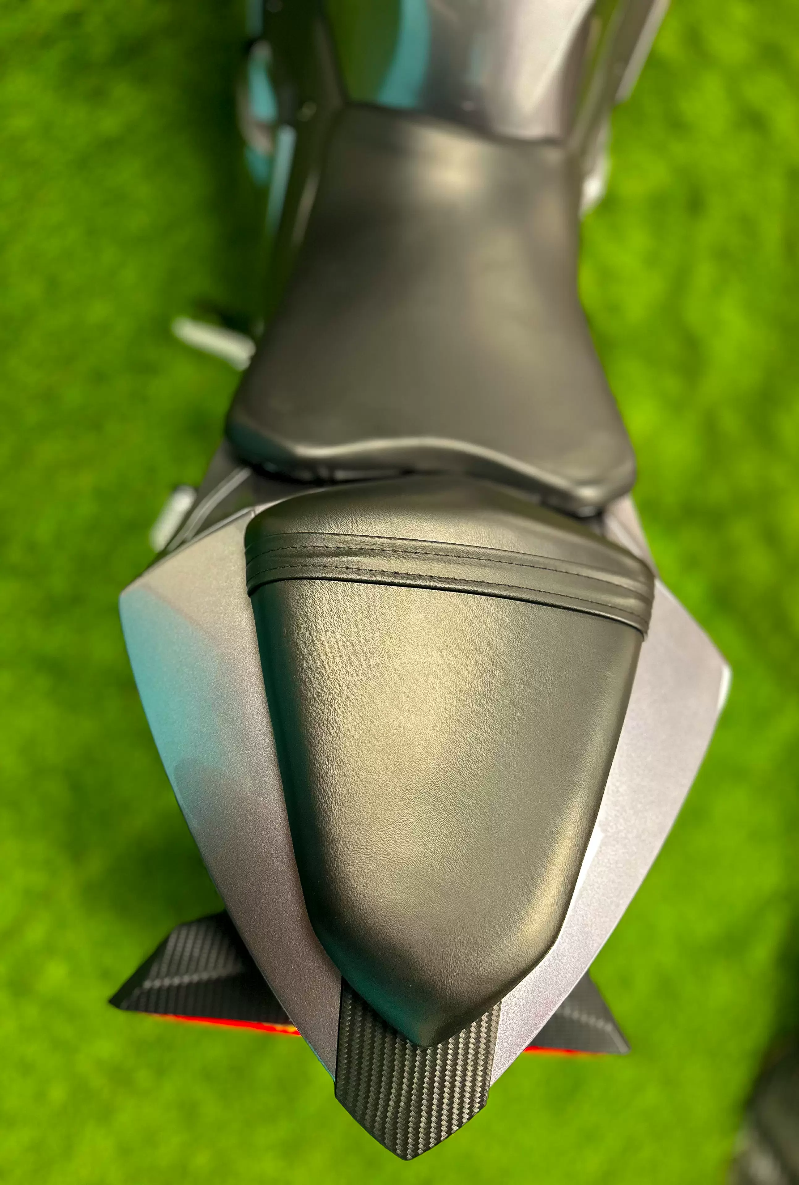 Электромотоцикл Ducati Panigale (серый)